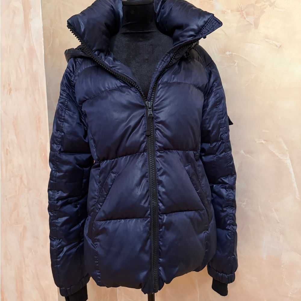 S13 Navy Blue Puffer Jacket – Cozy & Lightweight Winter Coat with removable hood